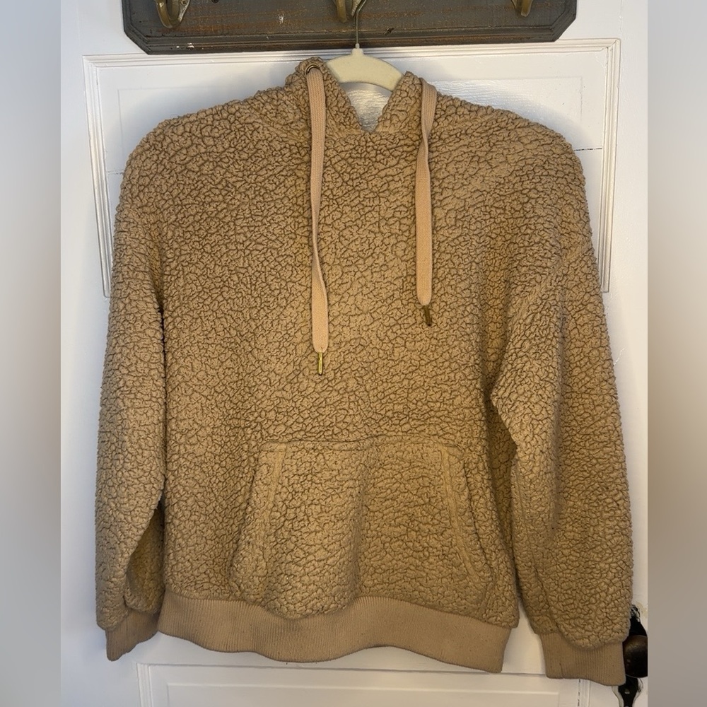 Small Tan Sherpa Hoodie🤎